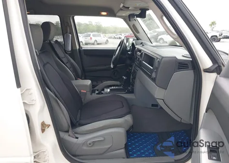 2006 Jeep Commander из США, поврежденный, VIN 1J8HH48K76C229610